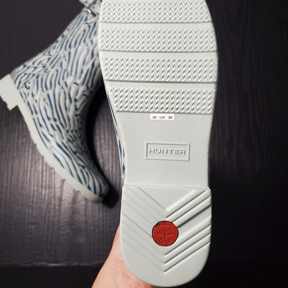 Hunter Printed Rubber Rain Boots - Picture 6 of 9